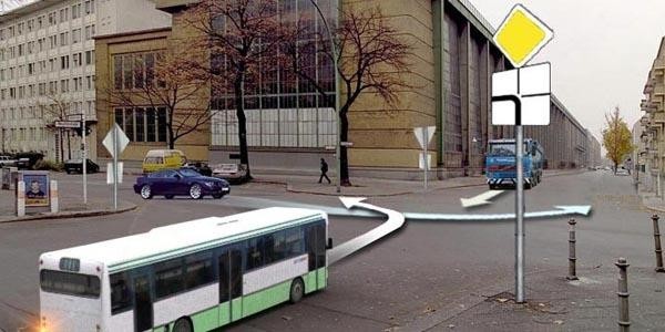 Легковой автомобиль проедет перекресток: