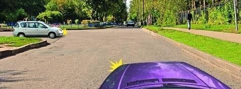 При выполнении поворота налево: