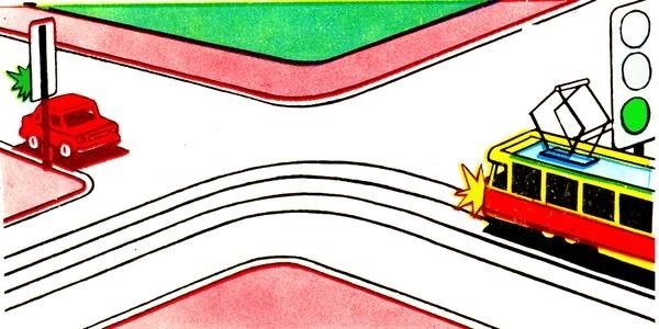 Водитель какого транспортного средства имеет преимущество в движении?