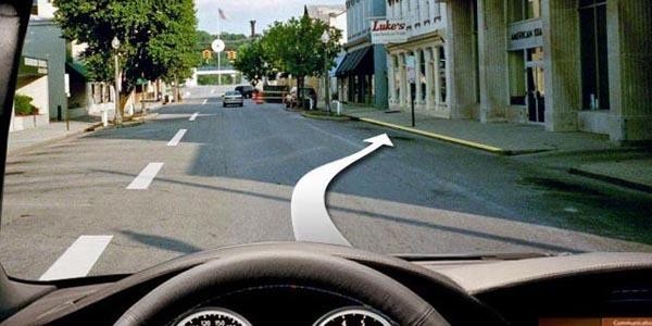 Is a vehicle allowed to stop at the indicated place to let passengers off?
