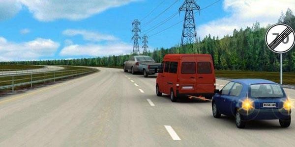 С какой максимальной скоростью может двигаться водитель буксирующего автобуса в данной ситуации?